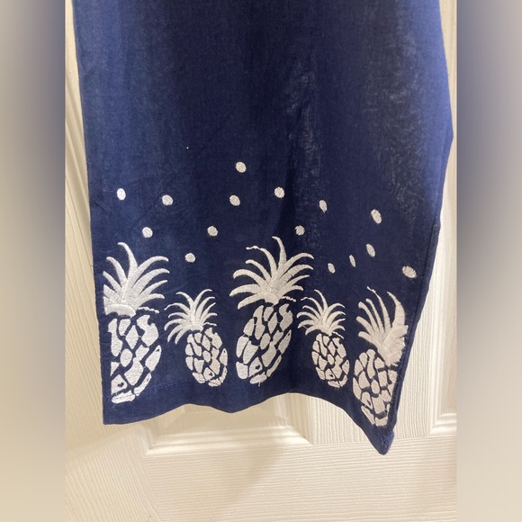 West Indies Wear Capris Pants with Embroidered Pineapples. Size L - Picture 3 of 6